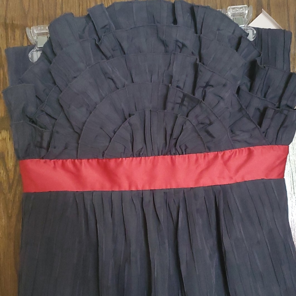 BCBGENARATION LONG STRAPLESS DRESS - Picture 7 of 8